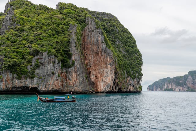 Plongée en Thaïlande : La baie de Phang Nga et ses paysages sous-marins