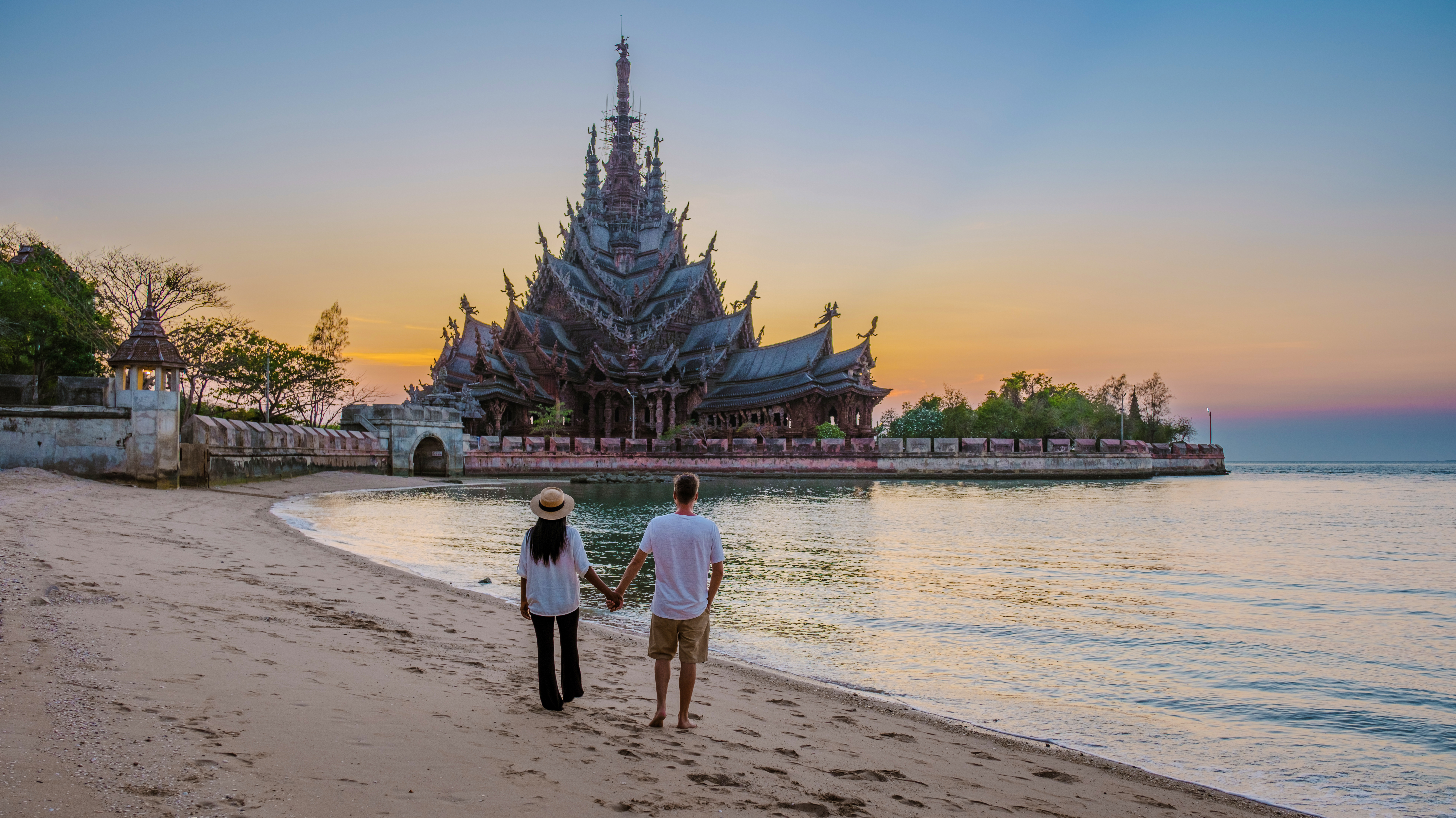 Partir en Thaïlande pour un séjour réussi entre plages, temples, gastronomie et aventure