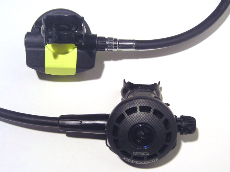 Diving regulator: compare models, understand the standard, and maintain it properly