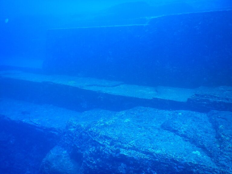 Yonaguni-Jima : cité engloutie ou formation naturelle ?