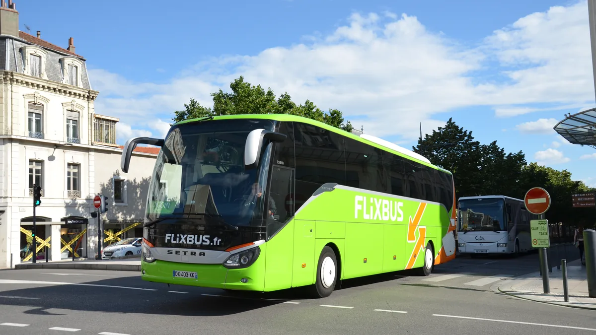 Flixbus la solution économique et pratique pour voyager en france et en europe à prix attractifs