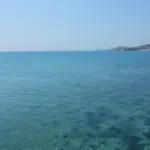 Eaux peu profondes entre la plage de Pounta et Elafonissos, au-dessus du site englouti de Pavlopetri